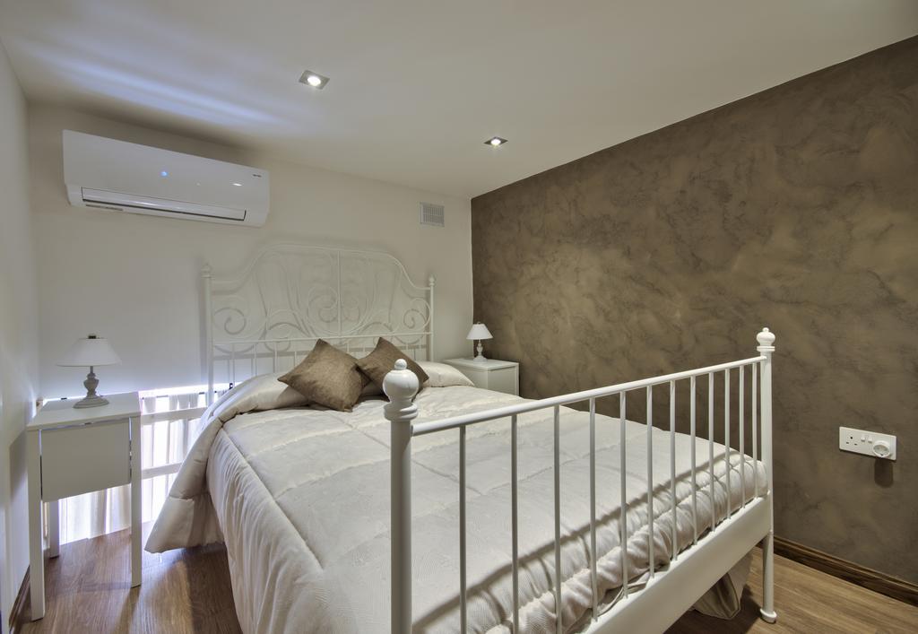 Borgo 1 & 2 Bedroom Self-catering Units In Appartamento La Valletta